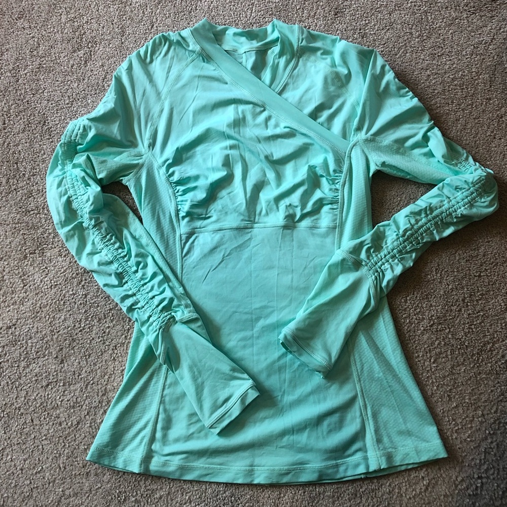 Lululemon lightweight long sleeve crossover shirt